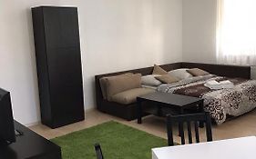 GIL apartments, квартира студия в самом центре пл Петефи