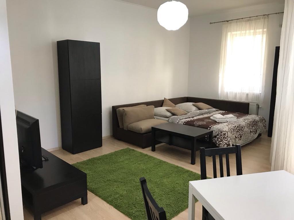 GIL apartments, квартира студия в самом центре пл Петефи Ужгород Екстер'єр фото
